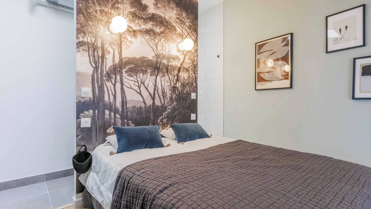 Photo of Bedroom in Notre-Dame-des-Champs