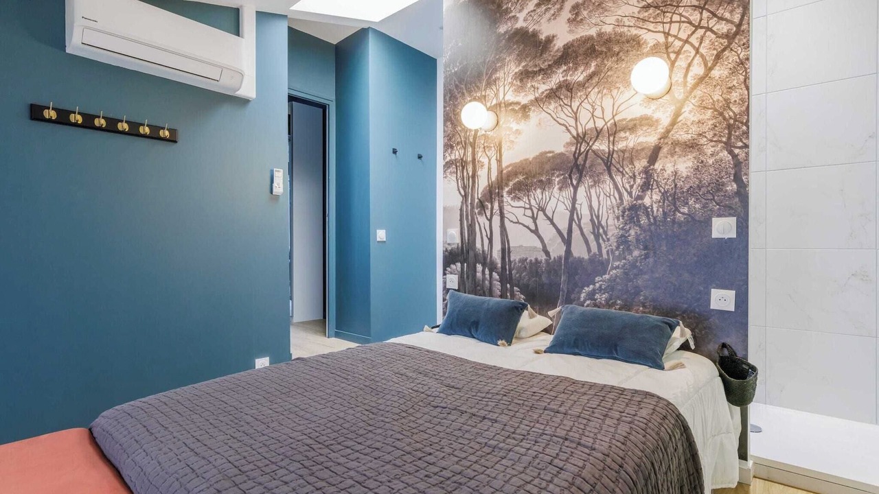 Photo of Bedroom in Notre-Dame-des-Champs