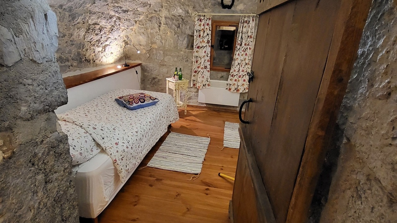 Photo of Bedroom in Saint-Alban-sous-Sampzon