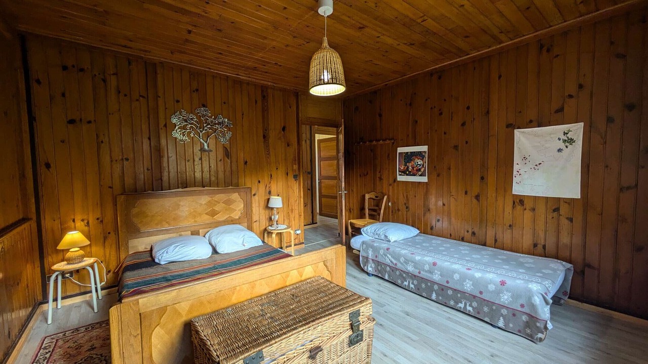 Photo of Bedroom in Areches