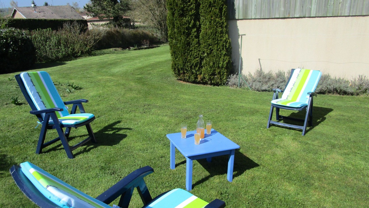 Photo of Outdoor in Esley