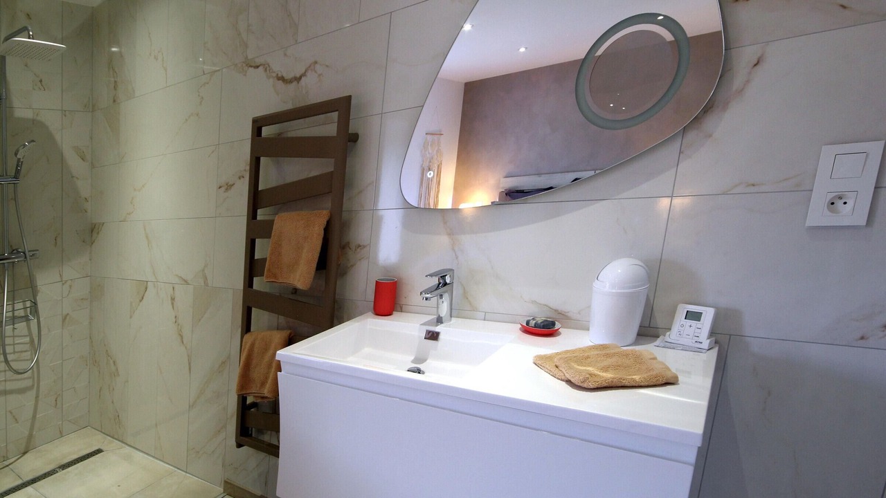 Photo of Bathroom in Ternuay-Melay-et-Saint-Hilaire