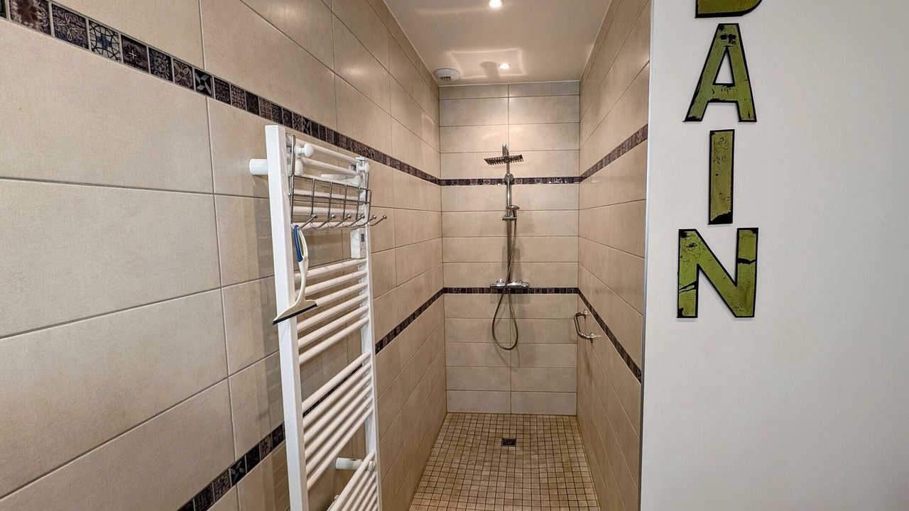 Photo of Bathroom in Gy