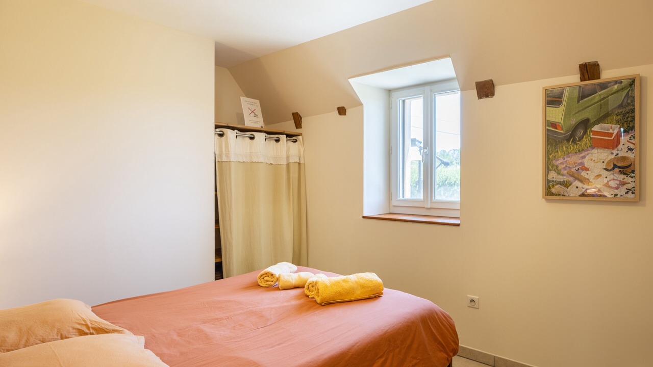 Photo of Bedroom in Almont-les-Junies