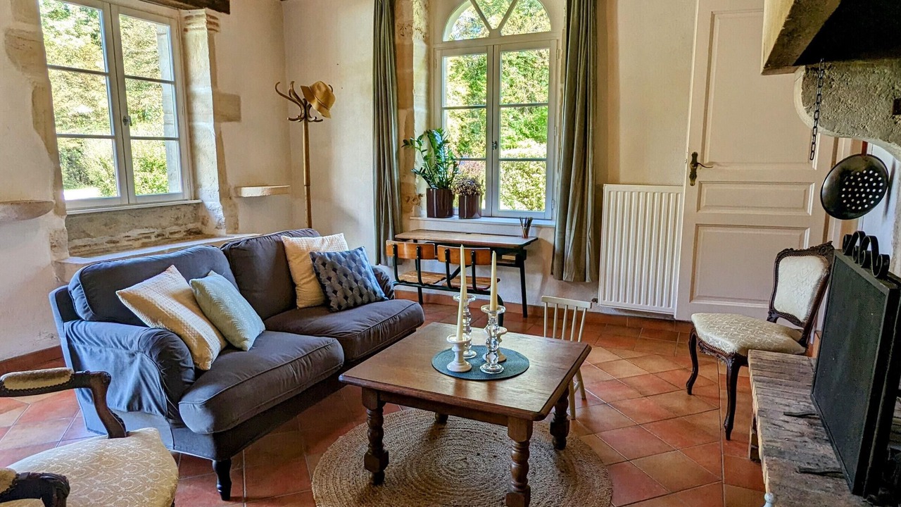 Photo of Livingroom in Saint-Loup-Nantouard