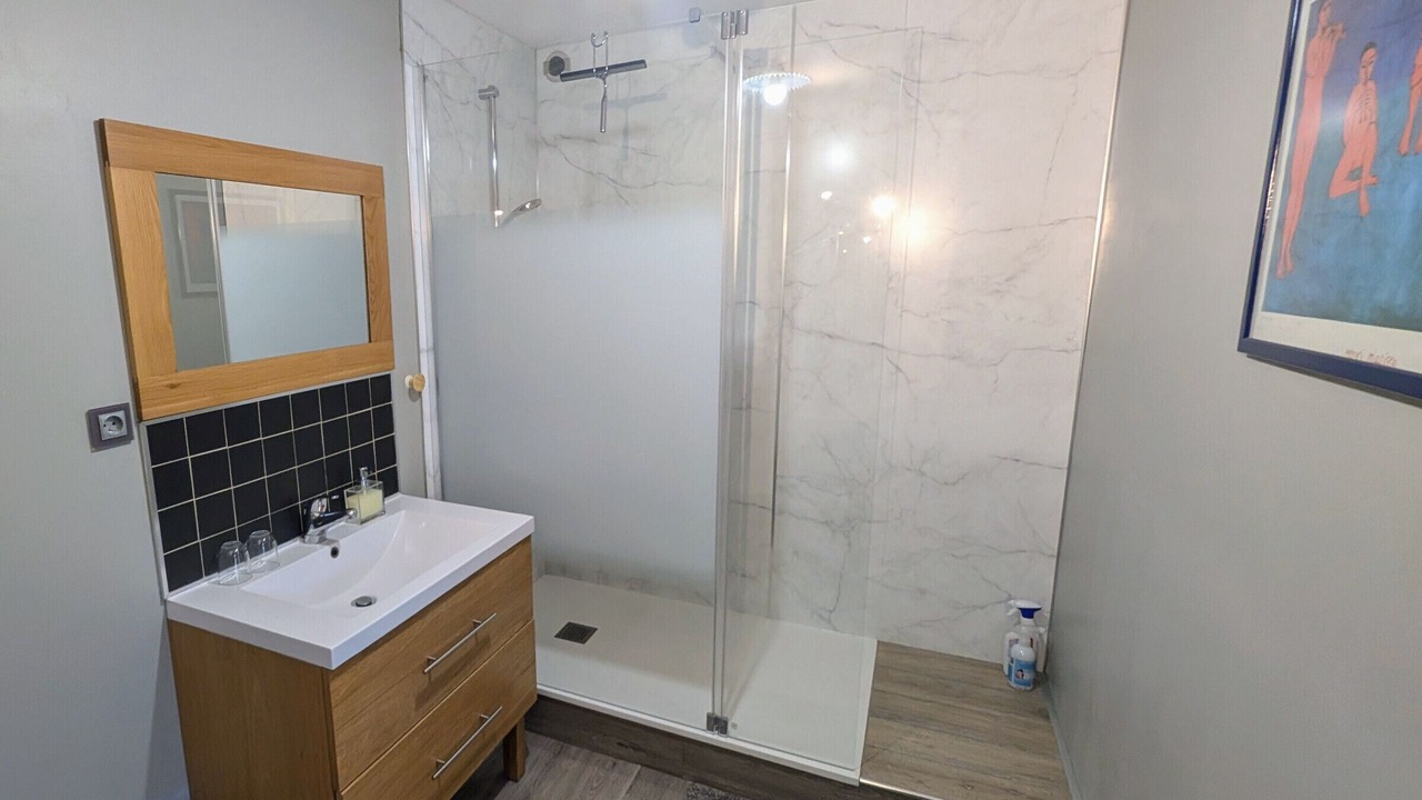 Photo of Bathroom in Esprels