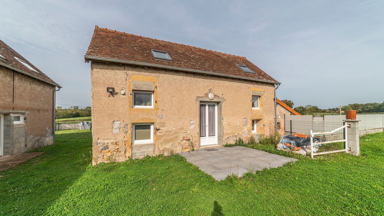Photo of Outdoor in Saint-Yan