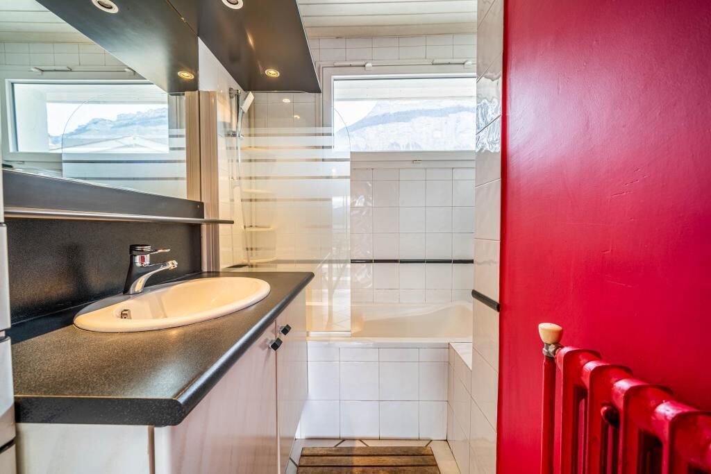 Photo of Bathroom in Meylan