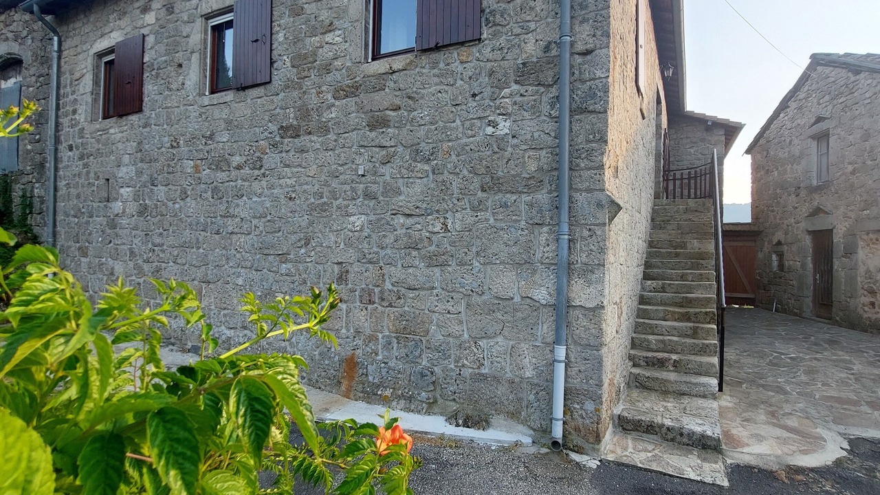 Photo of Outdoor in Saint-Pierre-de-Colombier