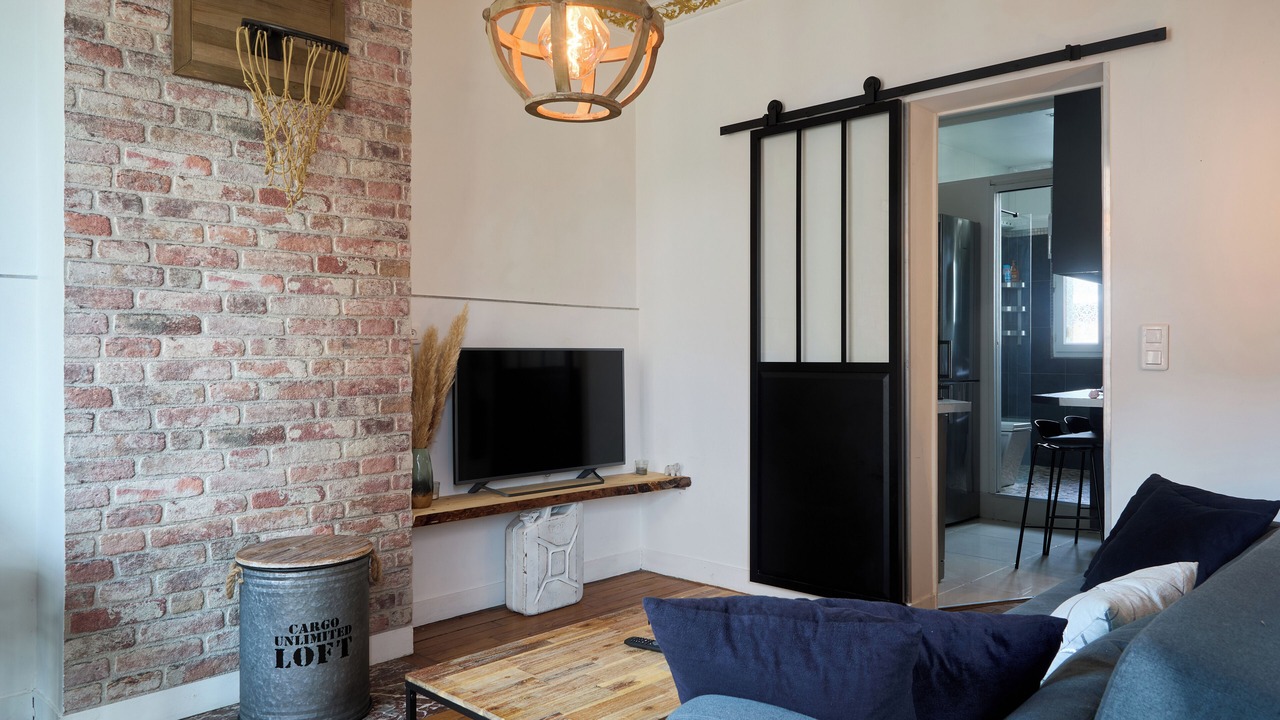 Photo of Livingroom in Louis Bertrand-Mirabeau-Semard