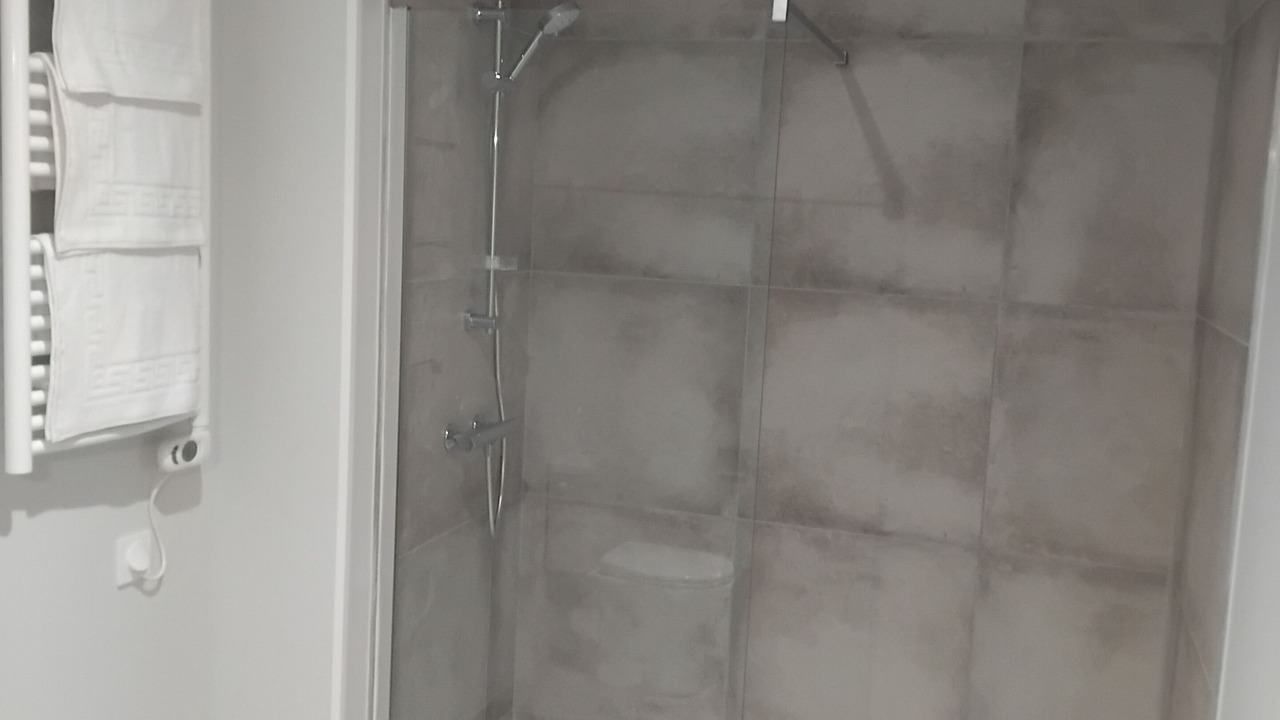 Photo of Bathroom in Paray-Vieille-Poste