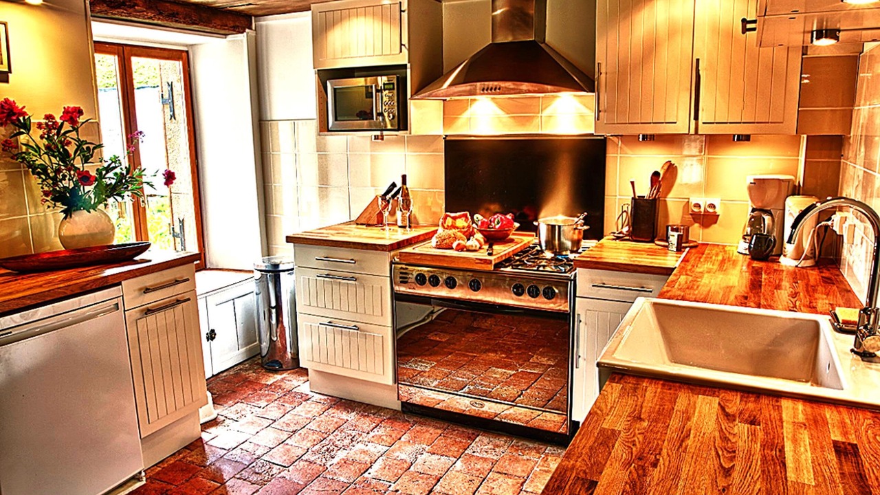 Photo of Kitchen in Ouroux-en-Morvan