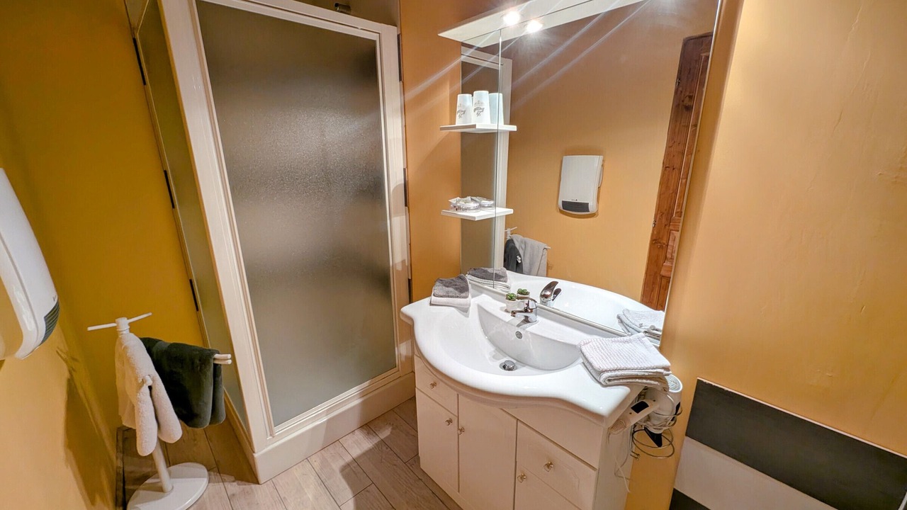 Photo of Bathroom in Choye