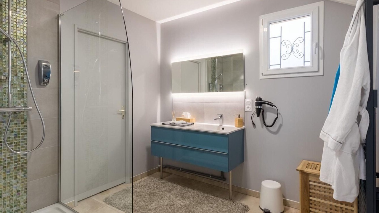 Photo of Bathroom in Vyans-le-Val