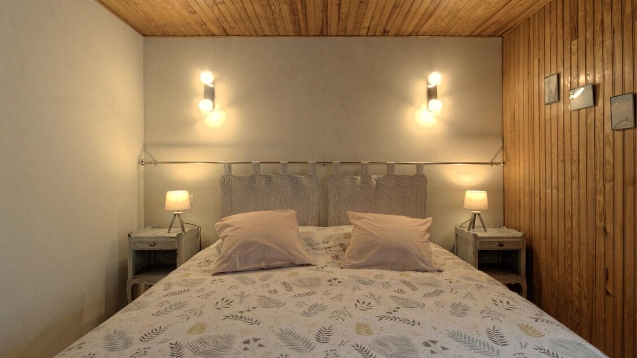 Photo of Bedroom in Gourgeon