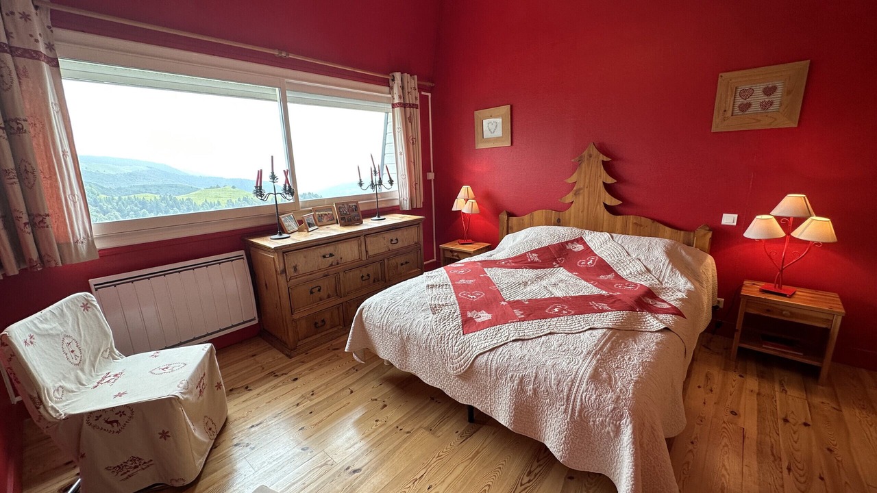 Photo of Bedroom in Saint-Jacques-des-Blats