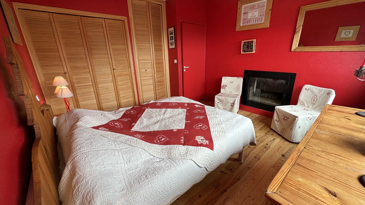 Photo of Bedroom in Saint-Jacques-des-Blats