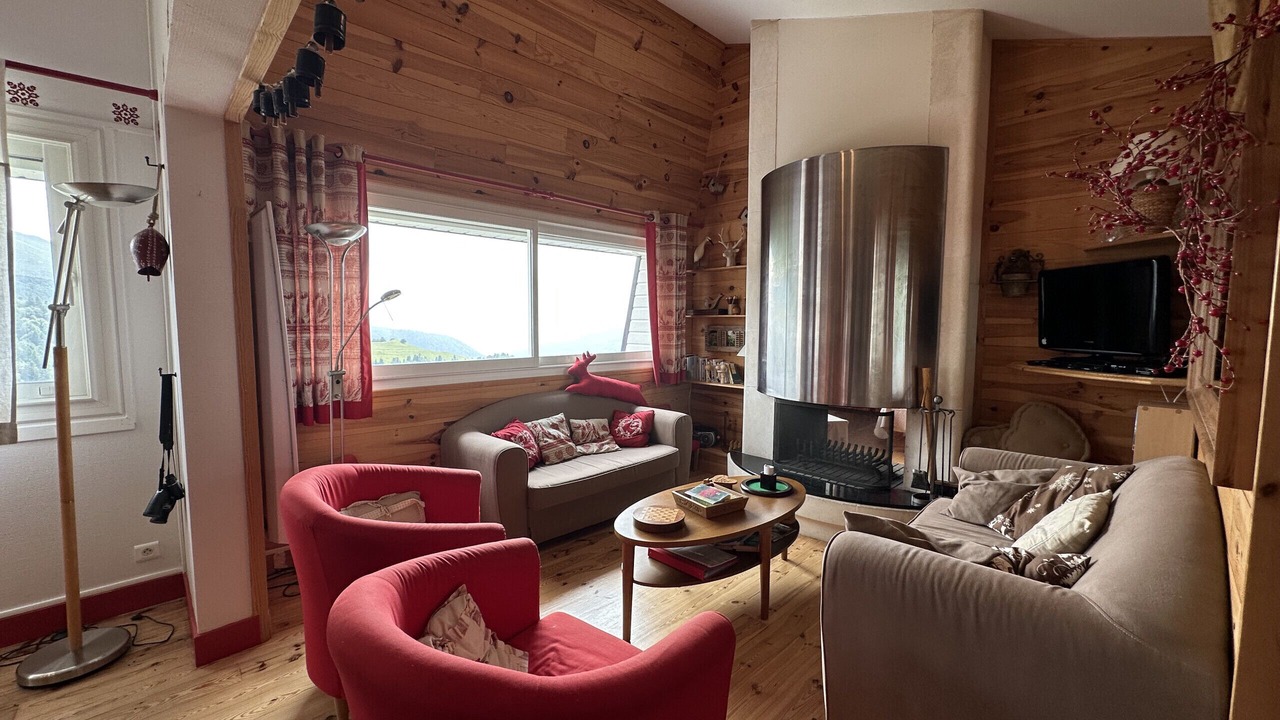 Photo of Livingroom in Saint-Jacques-des-Blats