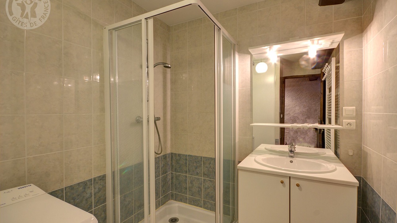 Photo of Bathroom in Saint-Symphorien-de-Lay