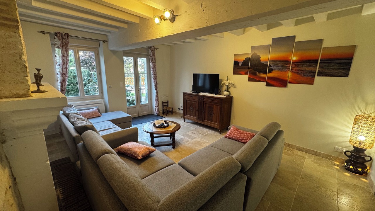 Photo of Livingroom in Le Deffand