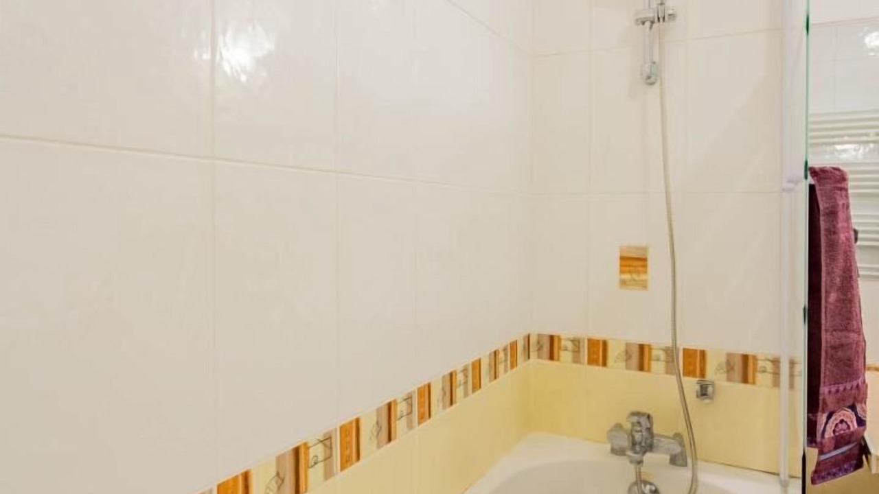 Photo of Bathroom in Pierre-de-Bresse