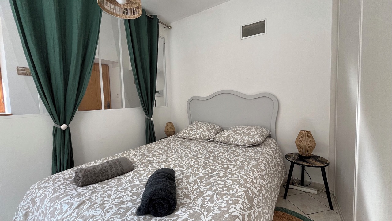Photo of Bedroom in Vif