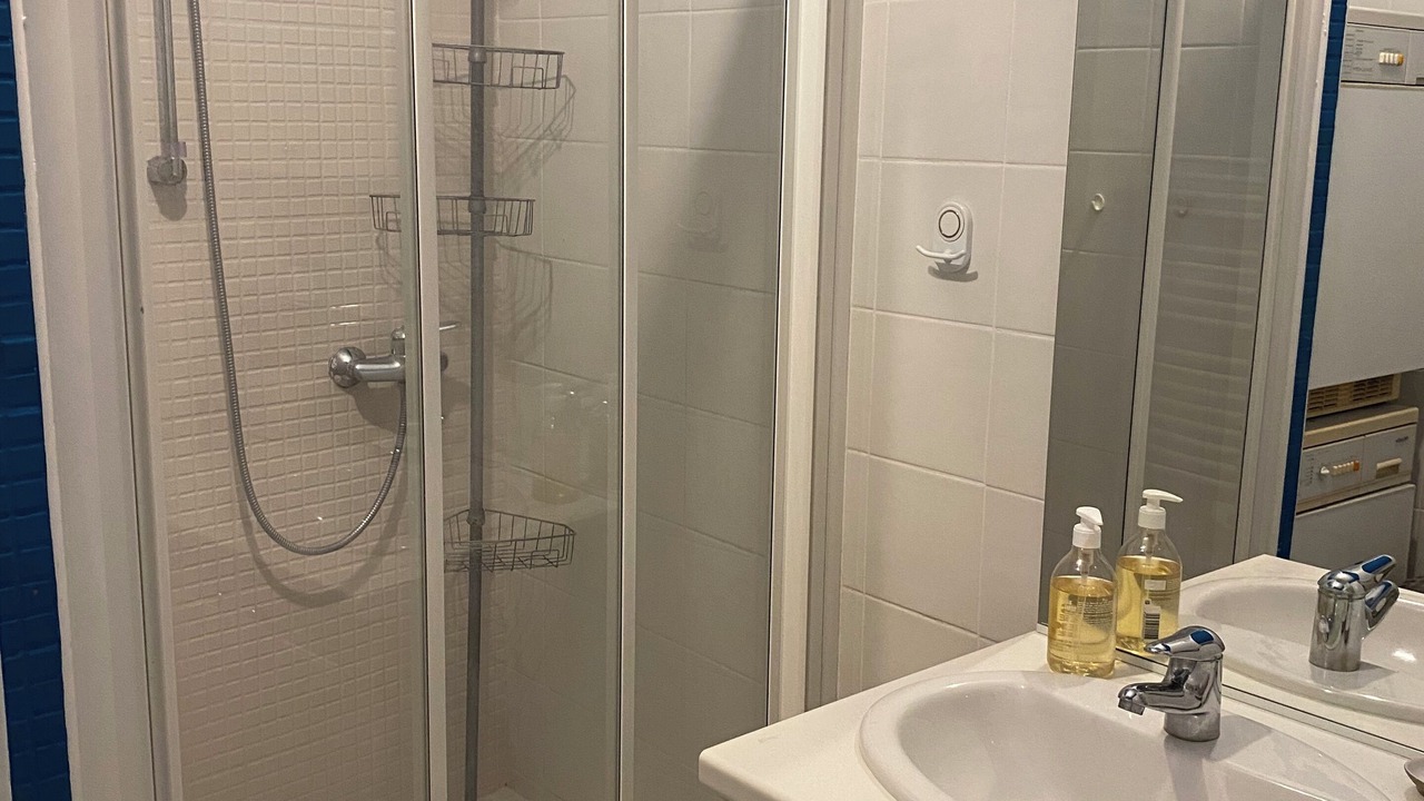 Photo of Bathroom in Vif