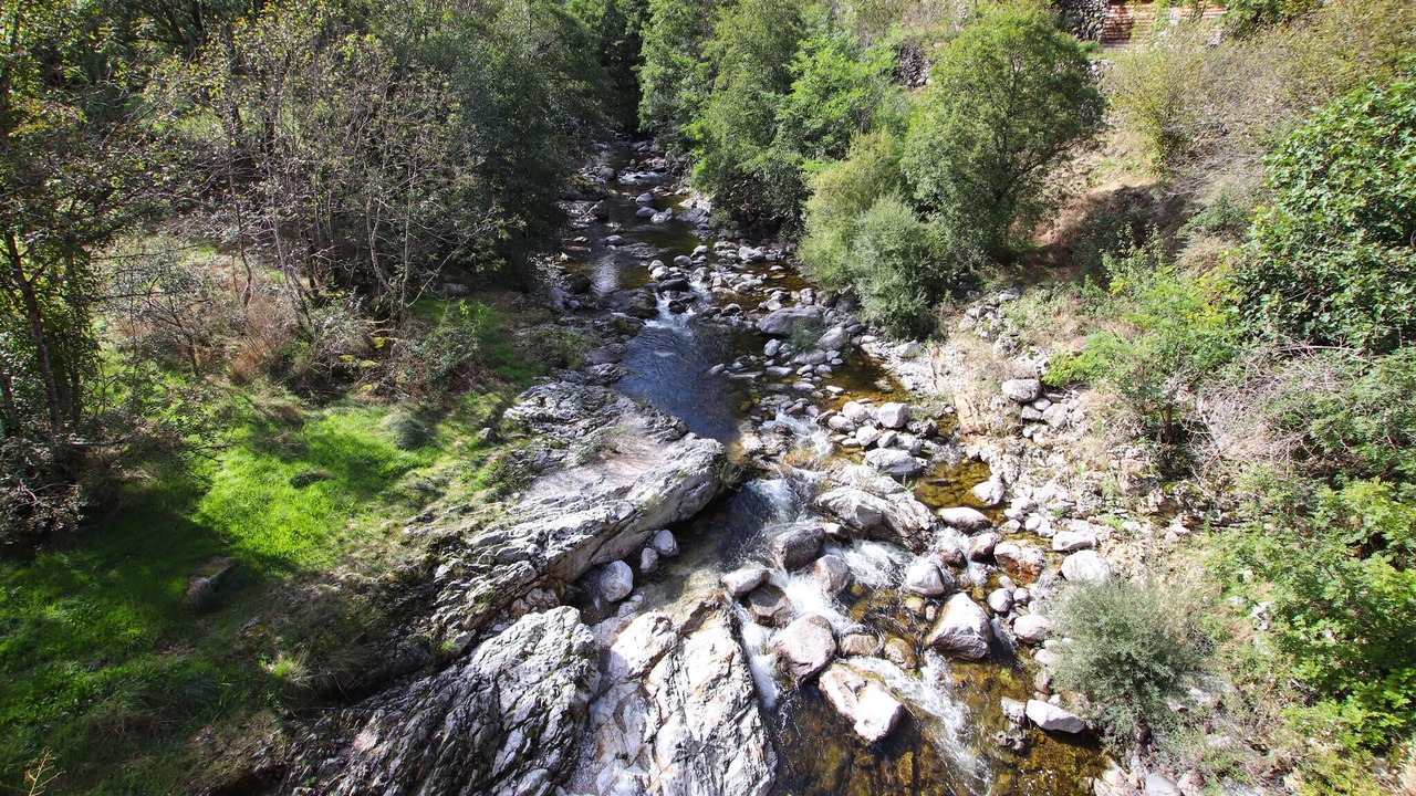 Photo of Others in Mayres