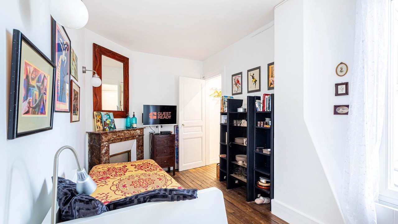 Photo of Bedroom in Quartier de la Salpetriere