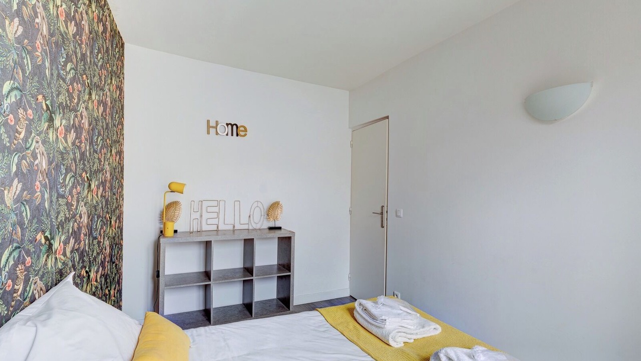 Photo of Bedroom in Bagnolet
