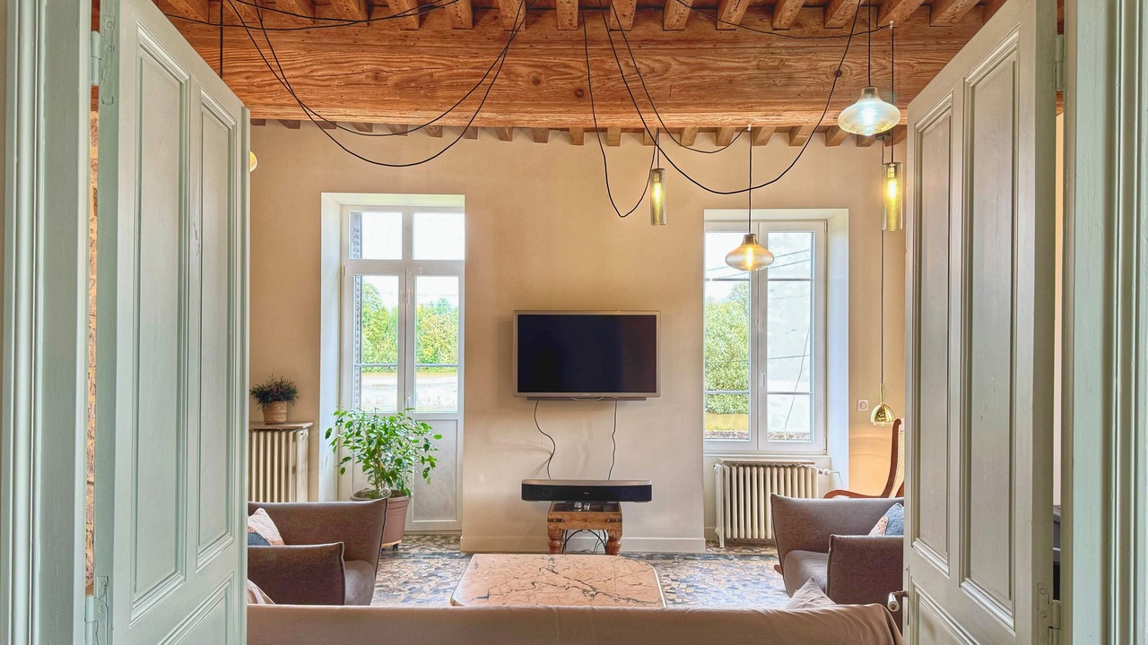 Photo of Livingroom in Cuisery