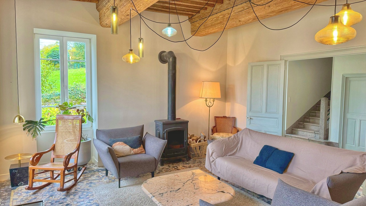 Photo of Livingroom in Cuisery