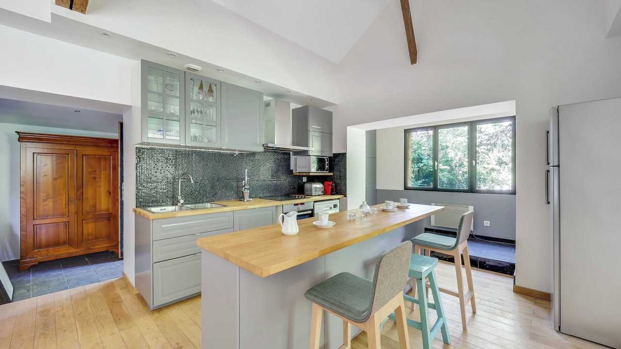 Photo of Kitchen in Le Val-Saint-Germain