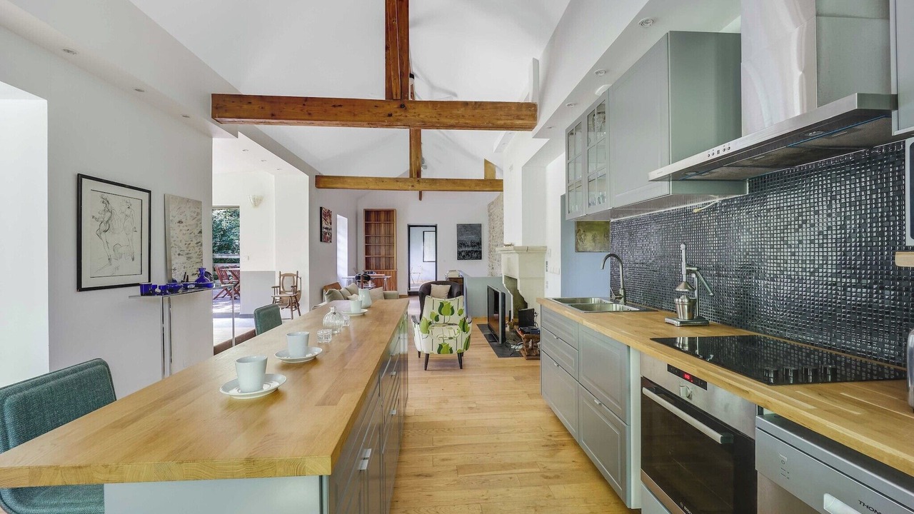Photo of Kitchen in Le Val-Saint-Germain