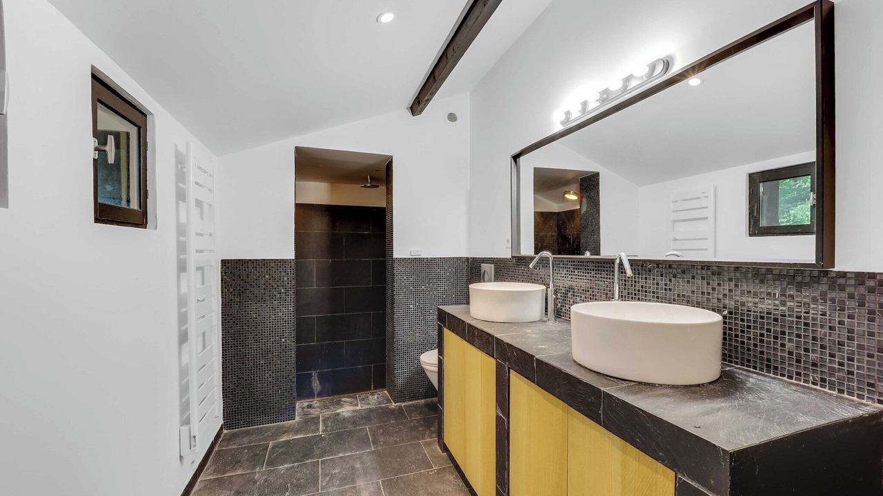 Photo of Bathroom in Le Val-Saint-Germain