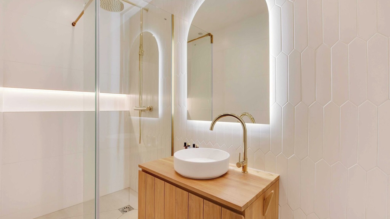 Photo of Bathroom in 20th Arrondissement