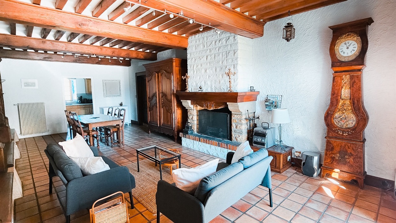 Photo of Livingroom in Largillay-Marsonnay