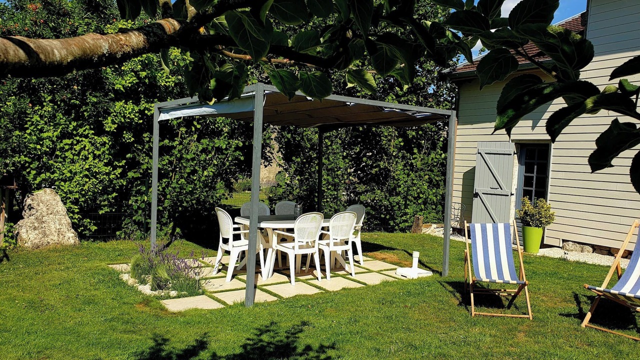 Photo of Outdoor in Largillay-Marsonnay