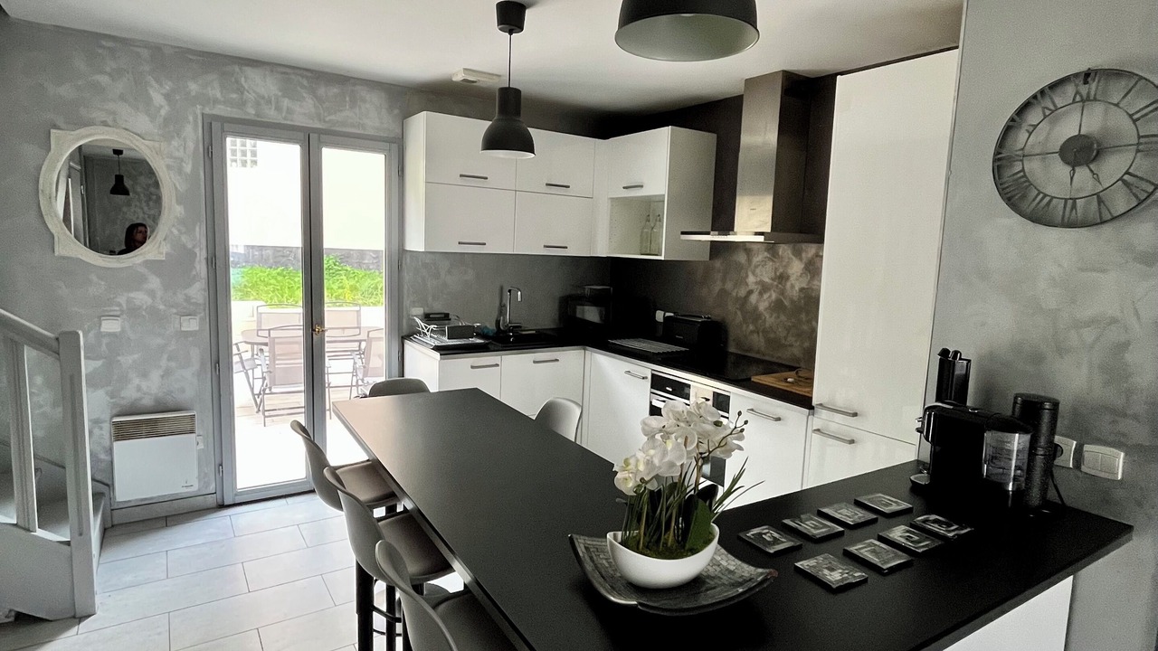 Photo of Kitchen in Saint-Michel-sur-Orge