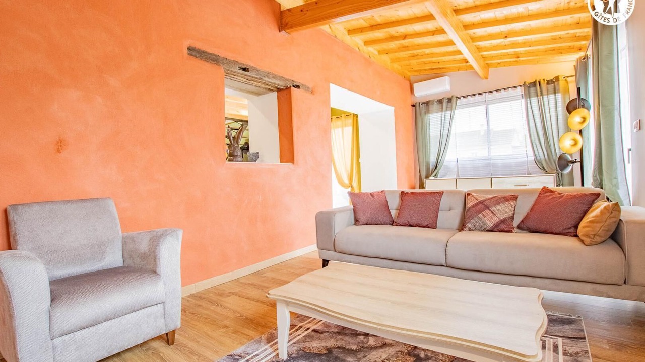 Photo of Livingroom in Saint-Loup-de-Varennes