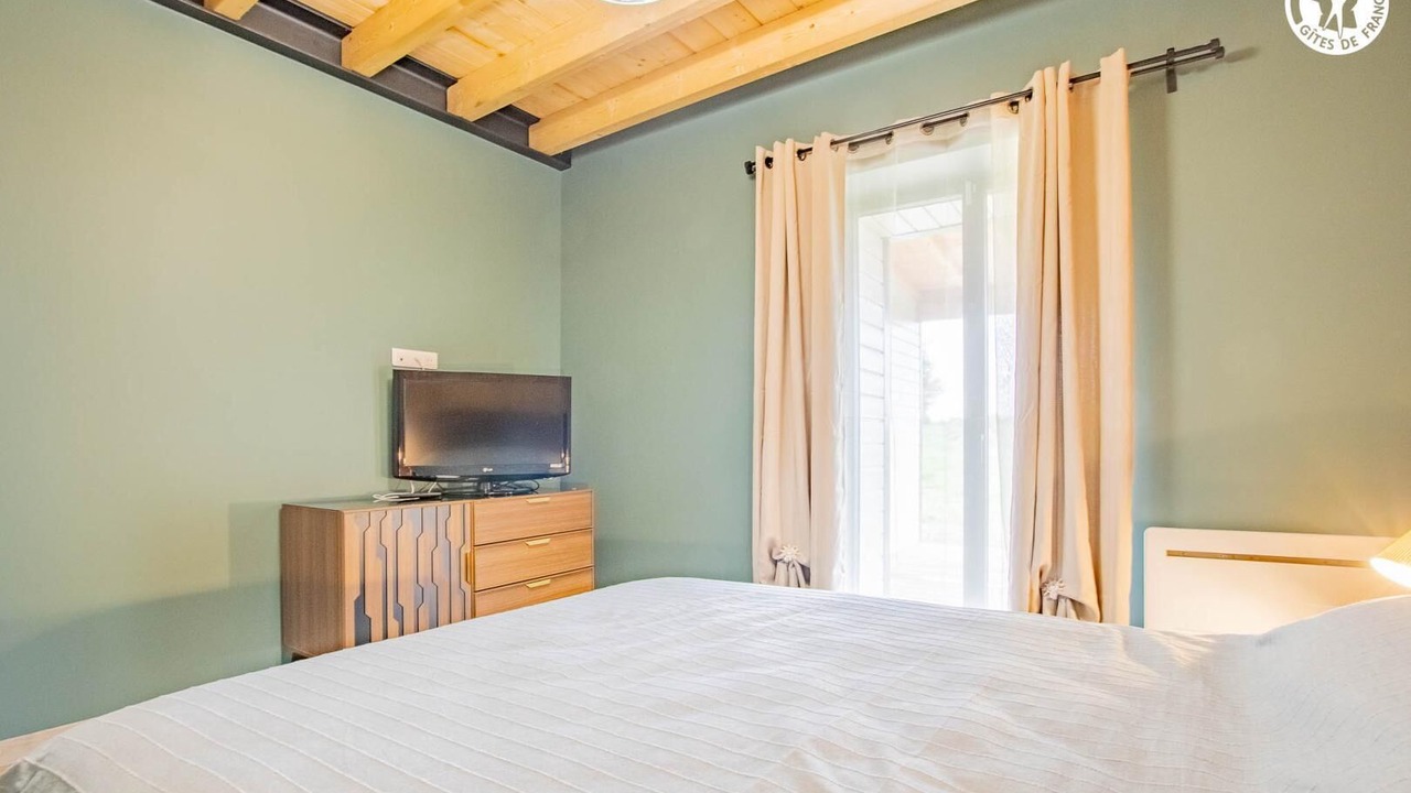 Photo of Bedroom in Saint-Loup-de-Varennes