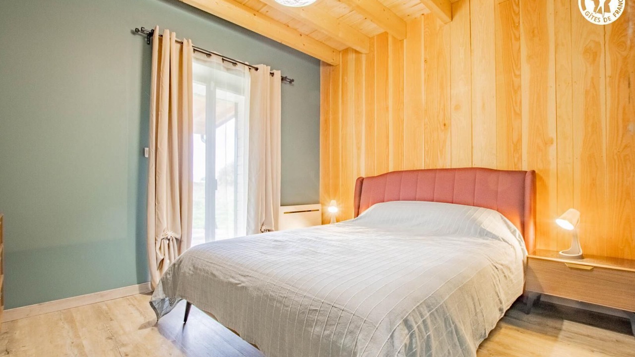 Photo of Bedroom in Saint-Loup-de-Varennes