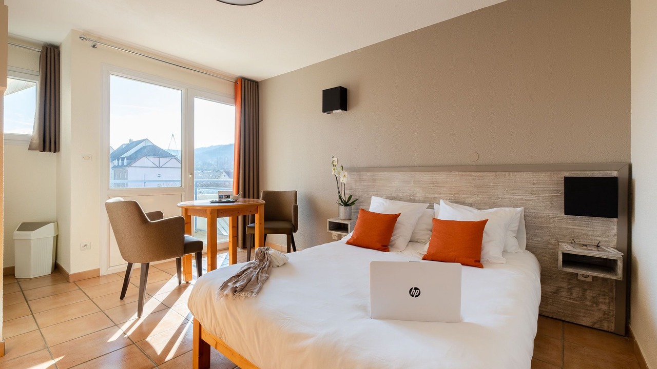 Photo of Bedroom in Lons-le-Saunier