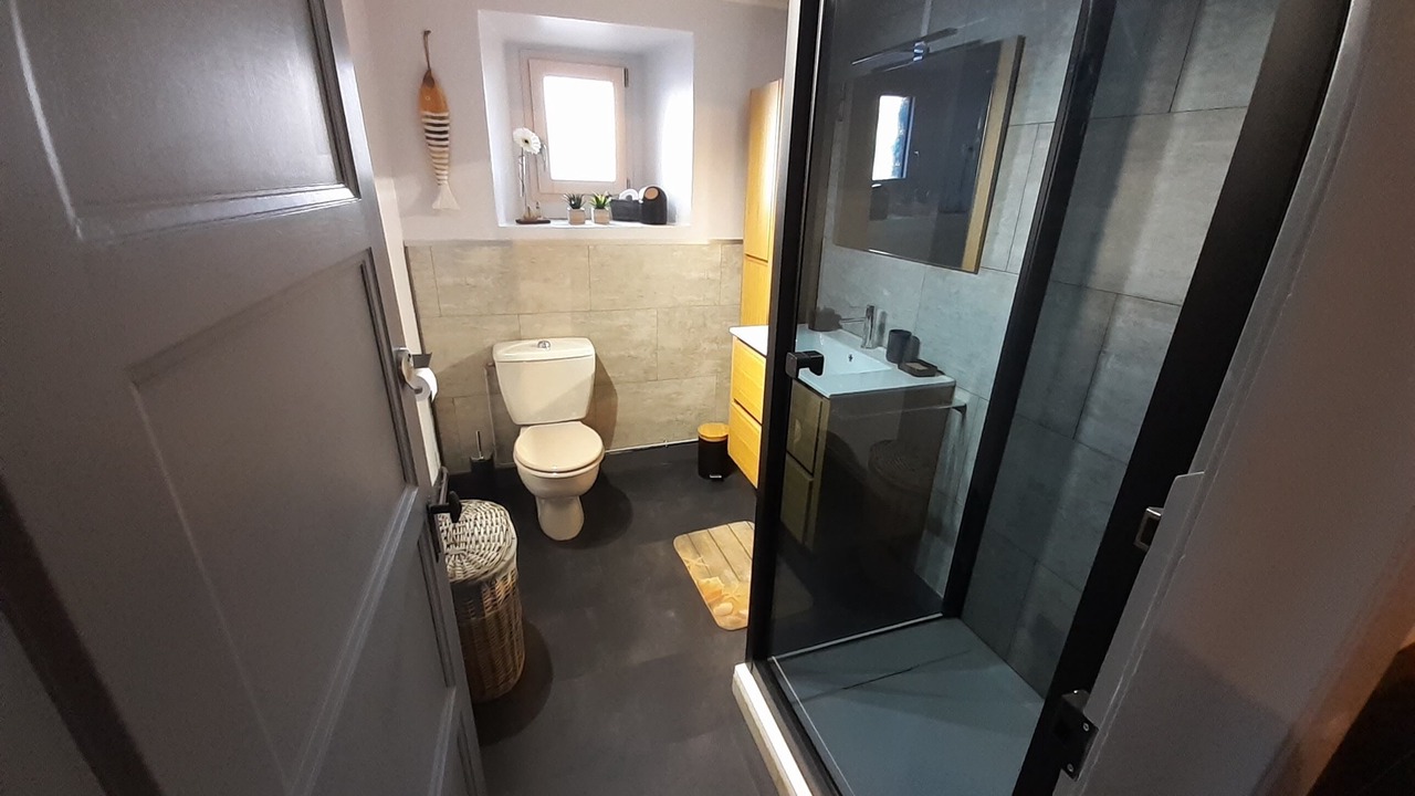 Photo of Bathroom in Verrieres-de-Joux