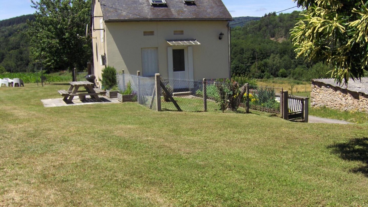Photo of Outdoor in Anost