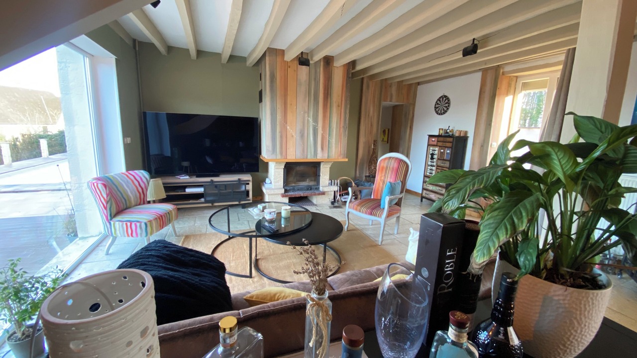 Photo of Livingroom in Saint-Jean-aux-Amognes