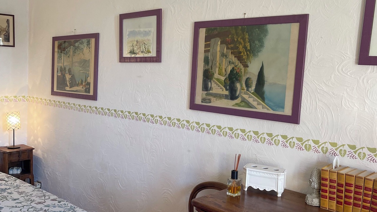 Photo of Bedroom in Violes