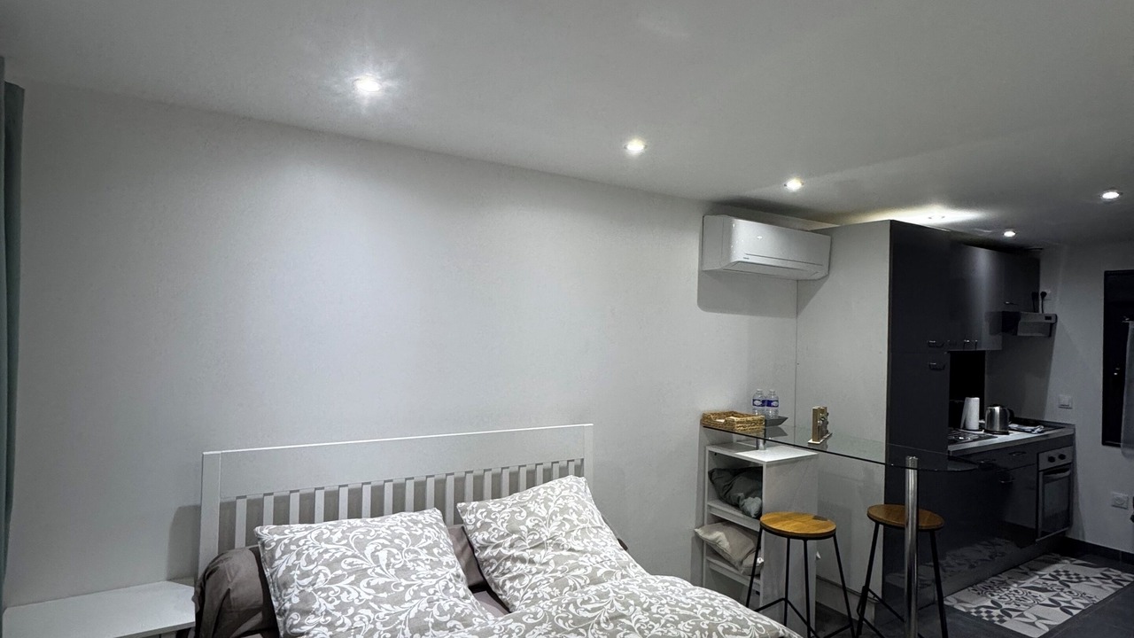 Photo of Bedroom in Villeneuve-le-Roi