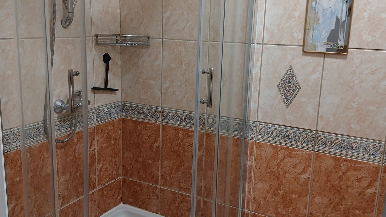Photo of Bathroom in Cravant