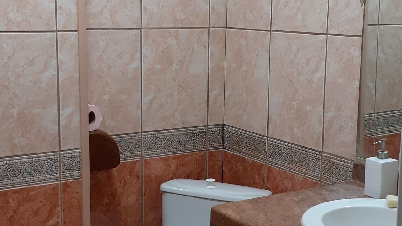 Photo of Bathroom in Cravant